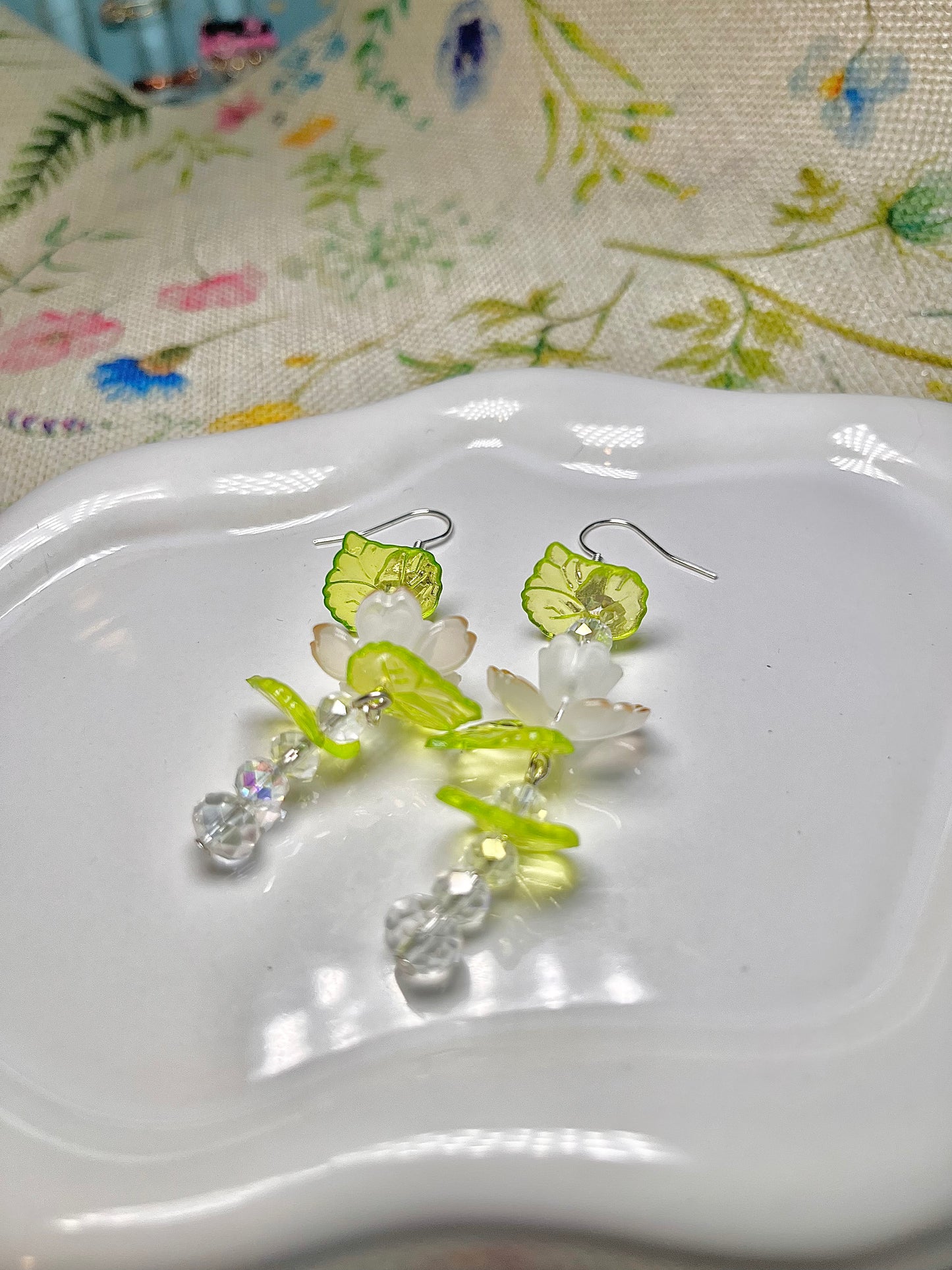 Water lily dangle Earrings